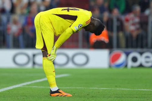 Mắc sai lầm ngớ ngẩn trước Bayern, Onana thẳng thắn nhận lỗi và được khen ngợi