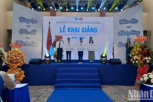 Trường Đại học khoa học xã hội và nhân văn: Xây dựng môi trường giáo dục 'Toàn diện-Khai phóng-Đa văn hóa'