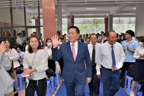 Tuổi trẻ sống có lý tưởng, hoài bão và khát vọng cống hiến