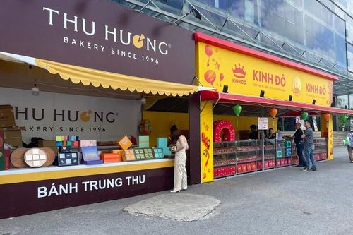 Rằm tháng 8 cận kề, bánh trung thu vẫn vắng khách