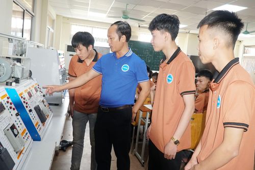 Khởi sắc tuyển sinh trường nghề
