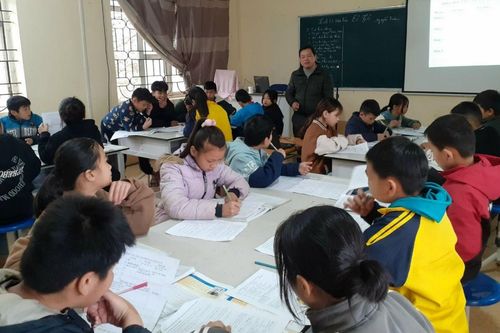 Cất đỡ gánh lo cho học sinh trường bán trú