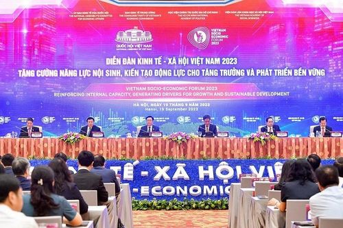 Để nền kinh tế tiếp tục vượt 'gió ngược'