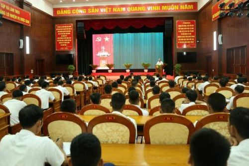 Tư lệnh Cảnh sát biển Việt Nam thăm, làm việc với Bộ Tư lệnh Vùng Cảnh sát biển 4