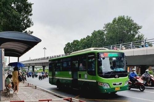 Tăng chuyến, thay đổi lộ trình nhiều tuyến xe buýt ở TPHCM