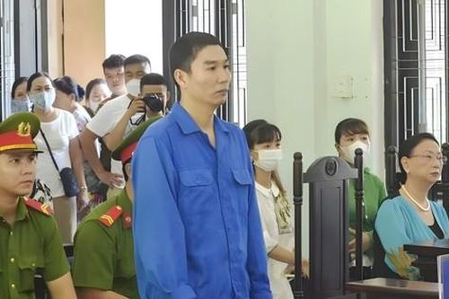 Cựu đại úy công an dùng súng AK cướp tiệm vàng tại Huế bị tuyên phạt 8 năm 3 tháng tù giam