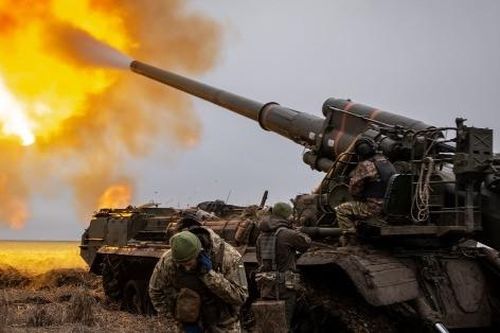 Tiết lộ số đạn pháo khổng lồ Ukraine và Nga tiêu tốn mỗi ngày