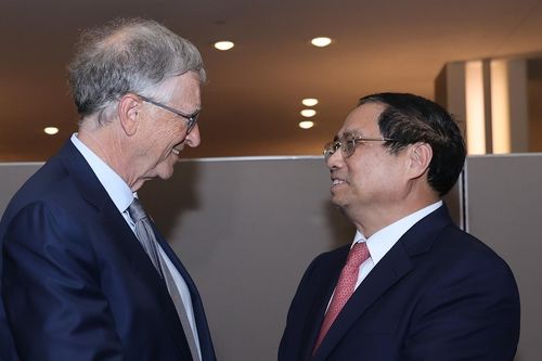 Thủ tướng mời tỷ phú Bill Gates đến Việt Nam truyền cảm hứng cho giới trẻ