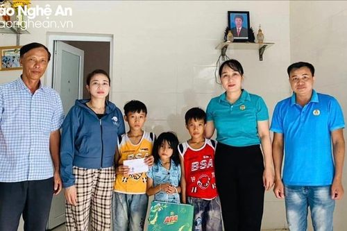 Phong trào tiếp sức cho học sinh nghèo ở Quỳnh Lưu