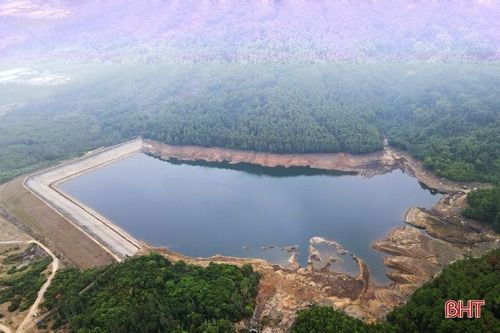 Nhà máy nước hồ Đá Bạc vận hành, giải 'cơn khát' cho người dân Hồng Lĩnh