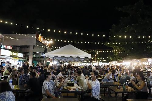 Luang Prabang thu hút khách du lịch với các hoạt động kinh tế về đêm