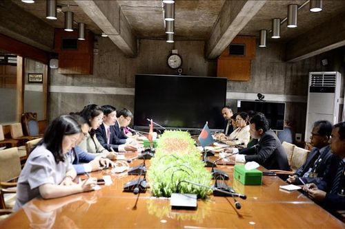 Tổng Thư ký Quốc hội Bùi Văn Cường làm việc với Tổng Thư ký Quốc hội Bangladesh