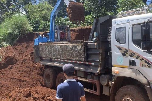Gia Lai: Khai thác khoáng sản trái phép ngay sau ủy ban xã