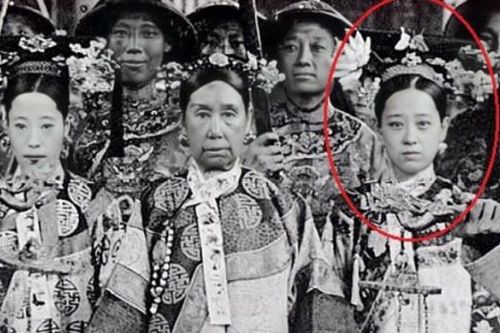 Đệ nhất mỹ nữ thời nhà Thanh đẹp như thế nào? Được Từ Hi Thái Hậu sủng ái và cái kết ra đi trong tức tưởi