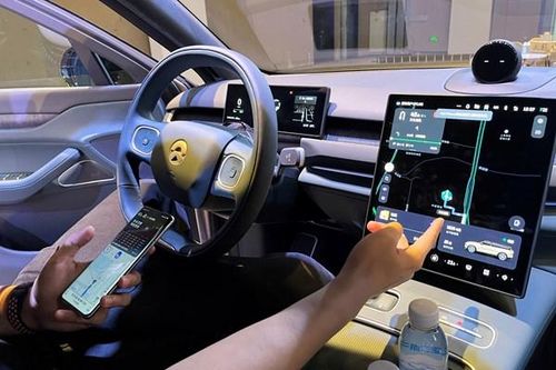 Hãng xe điện Nio ra mắt điện thoại thông minh có thể điều khiển ô tô tự lái