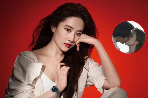 Lưu Diệc Phi lộ ảnh ôm hôn mối tình đầu, ngoại hình đàng trai quá xuất sắc