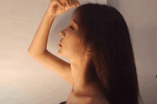 Cách gội đầu giảm tối đa tình trạng tóc gãy rụng dù không dùng sản phẩm đắt tiền