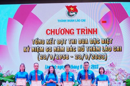 Thành đoàn Lào Cai tổ chức tổng kết đợt thi đua đặc biệt chào mừng Kỷ niệm 65 năm Bác Hồ thăm Lào Cai