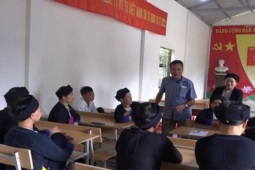 Khai giảng lớp truyền dạy văn hóa dân gian dân tộc Dao