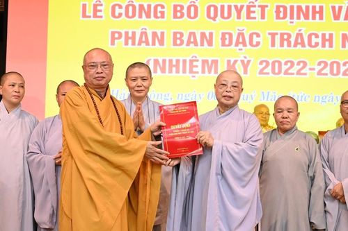 Hải Phòng: Lễ công bố quyết định chuẩn y nhân sự Phân ban Ni giới nhiệm kỳ đầu tiên