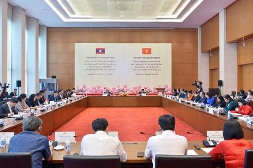 Hội thảo trao đổi kinh nghiệm giữa Hội đồng Dân tộc và Ủy ban Dân tộc Quốc hội Lào