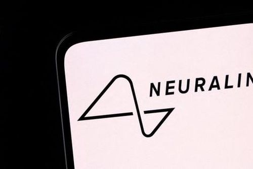 Neuralink của tỷ phú Elon Musk bắt đầu thử nghiệm cấy ghép chip vào não người