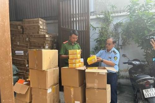 Tiếp tục phát hiện hơn 3.500 bánh trung thu không rõ nguồn gốc tại TPHCM