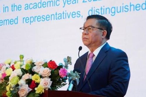 Coi trọng giáo dục văn hóa, nhân cách và khát vọng cống hiến cho thế hệ trẻ