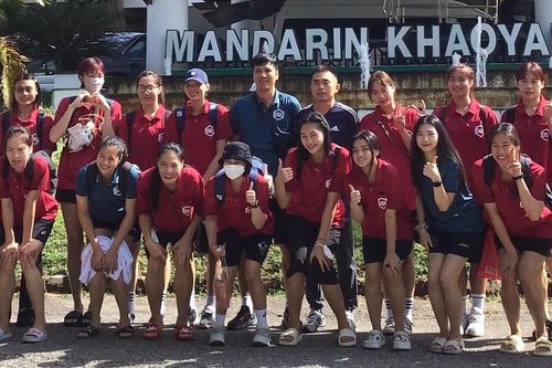 Đội bóng chuyền nữ Việt Nam sở hữu cặp đôi chưa từng có trong lịch sử, quyết giành vinh quang bằng bộ tứ đặc biệt