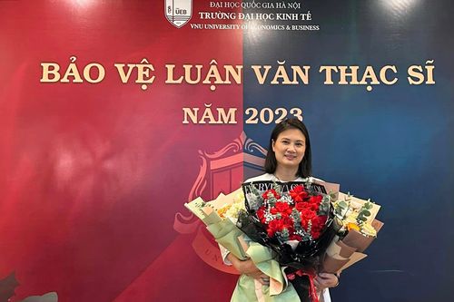 Hoa khôi bóng chuyền Kim Huệ phá bỏ định kiến 'dân thể thao'