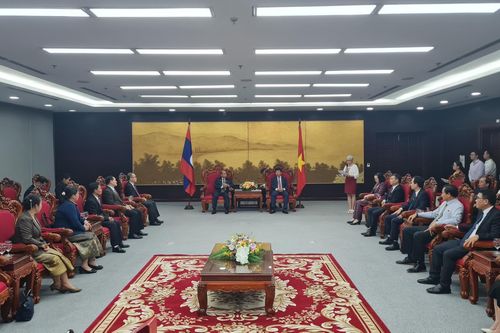 Tiếp tục củng cố, vun đắp tình hữu nghị đặc biệt Việt-Lào