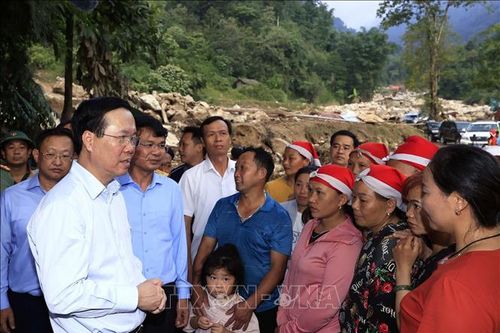 Chăm lo, hỗ trợ các gia đình nạn nhân của lũ ống vượt qua khó khăn