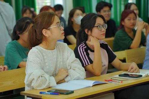 Tín dụng cho sinh viên: Gỡ nút thắt chính sách