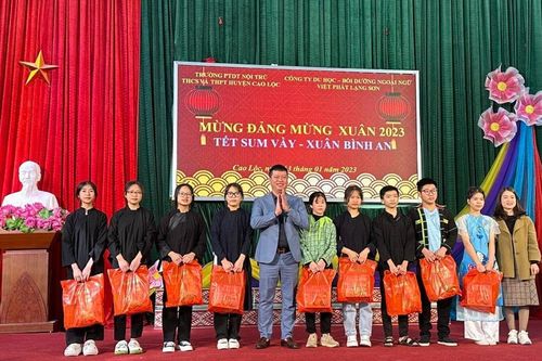 Không để học sinh nghèo trường dân tộc nội trú bị bỏ lại phía sau