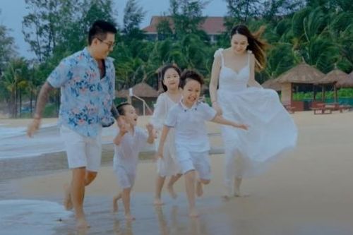 Ca sĩ Tuấn Hưng cùng vợ và 3 con quay MV ca nhạc kỷ niệm 10 năm hôn nhân