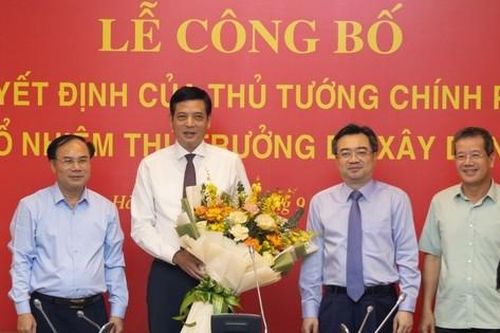 Bản tin 8H: Công bố quyết định của Thủ tướng bổ nhiệm Thứ trưởng Bộ Xây dựng