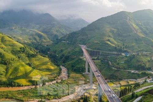 Thông xe toàn tuyến đường nối cao tốc Nội Bài - Lào Cai tới Sa Pa