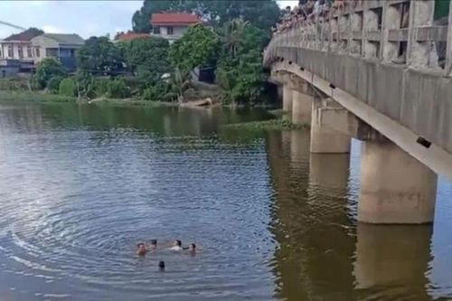 Hải Dương: Nữ sinh lớp 9 ngã xuống sông, đuối nước tử vong