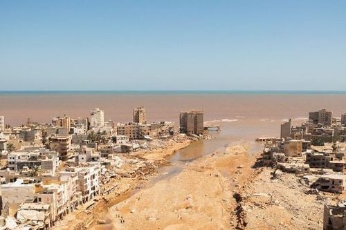 Thành phố ở Libya nhìn từ trên cao sau lũ lụt và những con số tang thương