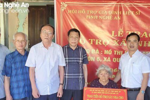 Hội Hỗ trợ gia đình liệt sĩ tỉnh Nghệ An trao 50 triệu đồng xây dựng nhà tình nghĩa tại Quỳnh Lưu