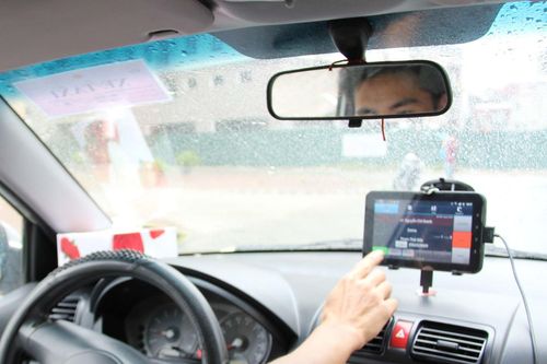 Xe ôtô cá nhân phải lắp camera giám sát hành trình: Liệu có khả thi?