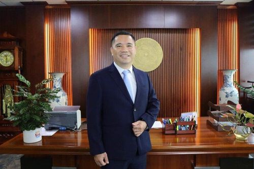 Chân dung tân Tổng Giám đốc Thaiholdings