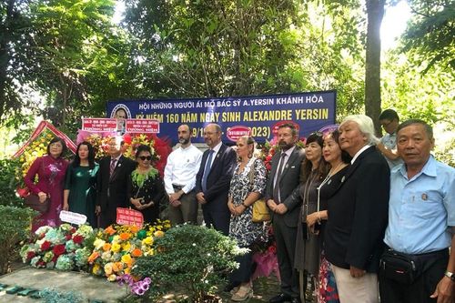 Đà Lạt về nguồn tưởng nhớ 160 năm ngày sinh bác sĩ Yersin