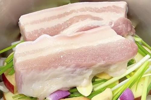 Cách luộc thịt không cần nước vừa thơm lại mềm