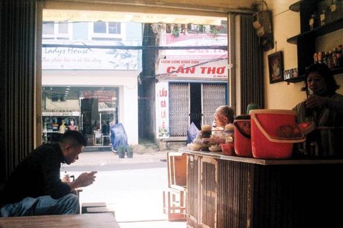 Ngồi nghe núi đồi