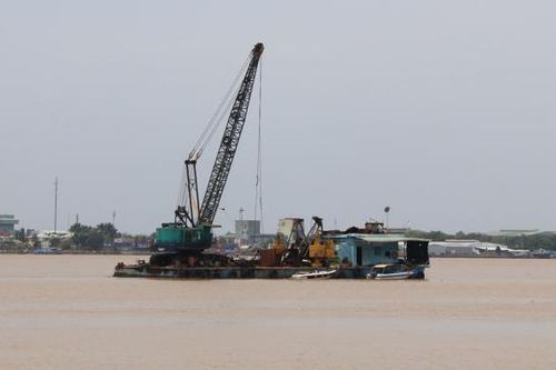 Đồng Tháp tiên phong giao mỏ cát cho nhà thầu cao tốc khai thác