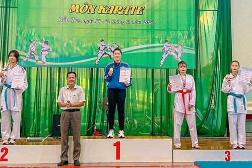 Thể thao An Giang đoạt 2 Huy chương vàng Karate tại Đại hội Thể thao ĐBSCL lần IX/năm 2023