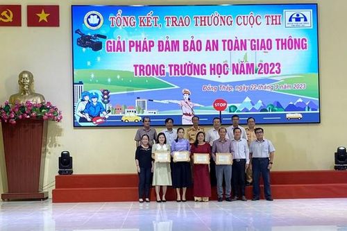 Trao giải Cuộc thi 'Giải pháp đảm bảo an toàn giao thông trong trường học' năm 2023