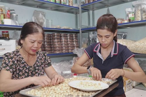 Kbang ban hành quy chế quản lý và sử dụng nhãn hiệu chứng nhận mắc ca