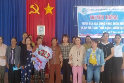 Ra mắt mô hình 'Nhà sạch, vườn đẹp' tại Mang Yang và Phú Thiện